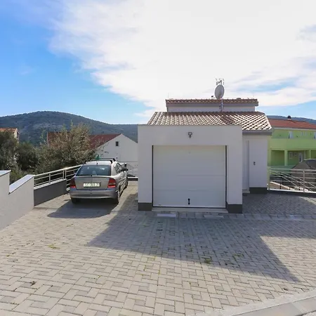 House Ivica Dom wakacyjny