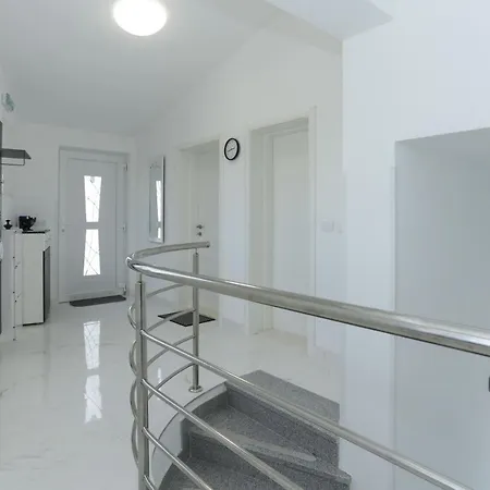 Dom wakacyjny House Ivica *