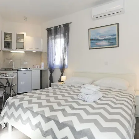 House Ivica * Vinišće