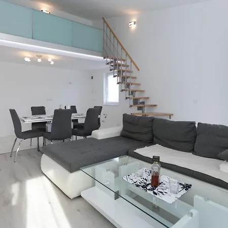 Dom wakacyjny House Ivica *